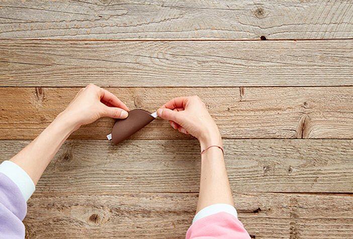 Shaping the fortune cookies